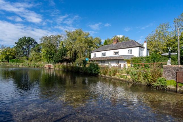 1/3 of an acre plot, stunning views... 2 bed semi