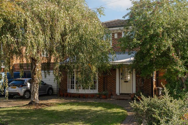 West Farm Drive, Ashtead KT21 4 bed detached house for sale