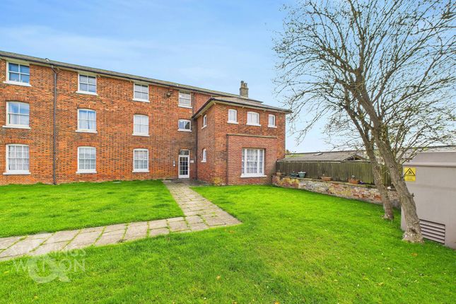 Hillcrest Court, Ipswich Road, Pulham... 2 bed ground floor flat for sale