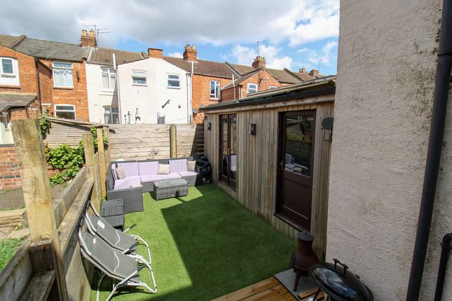 Clare Street, Northampton, NN1 3 bed terraced house for sale