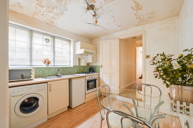 Moselle Avenue, Wood Green, London, N22 1 bed flat for sale