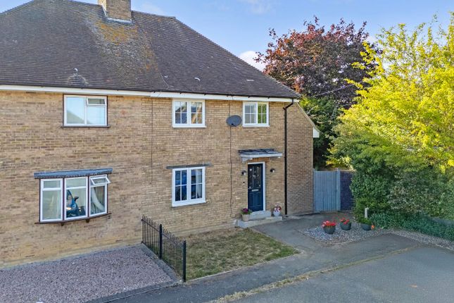 Woodhouse Lane, Broomfield... 3 bed semi