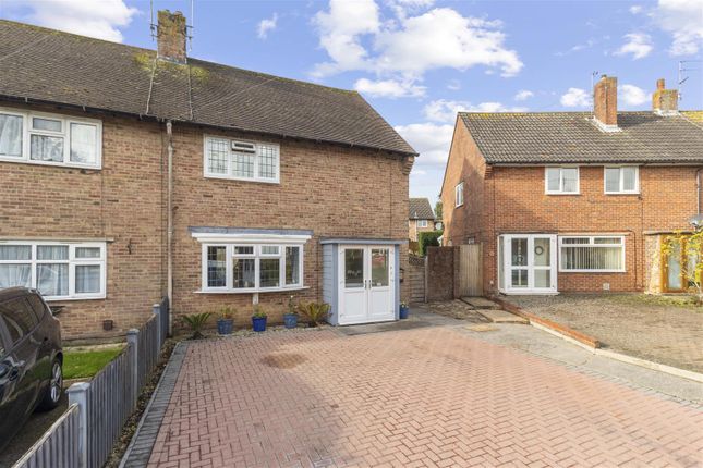4 bedroom end of terrace house for sale