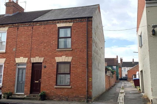 Milton Keynes MK12 3 bed end of terrace house for sale