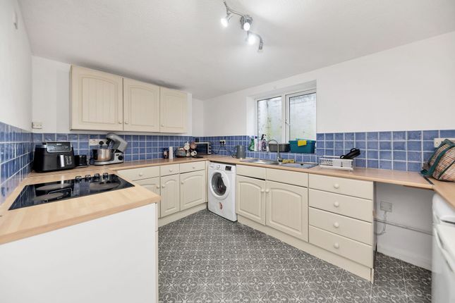 Kneesworth Street, Royston SG8 2 bed duplex for sale