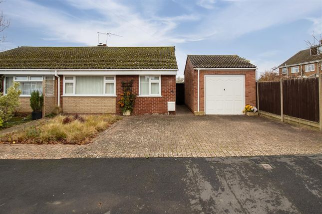 2 bedroom semi-detached bungalow for sale