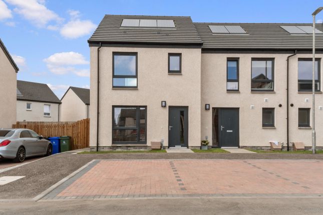 Fairley Crescent, Raploch, Stirling... 3 bed semi