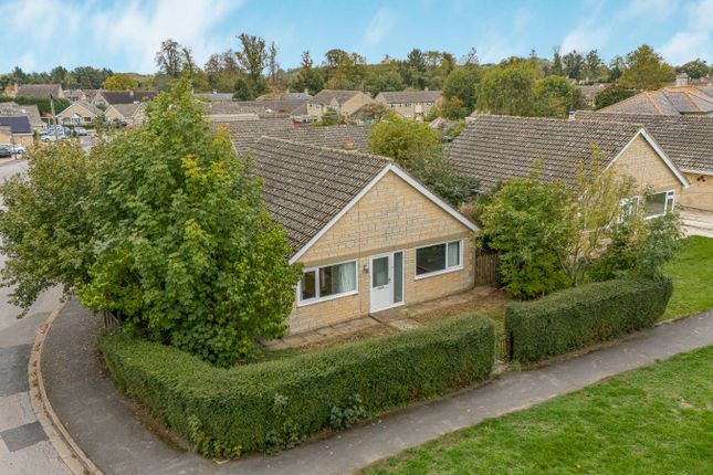 Hatherop Road, Fairford... 3 bed bungalow for sale