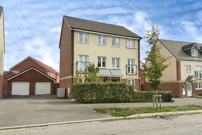 4 bedroom semi-detached house for sale