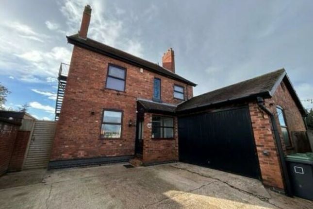 6 bedroom detached house for sale