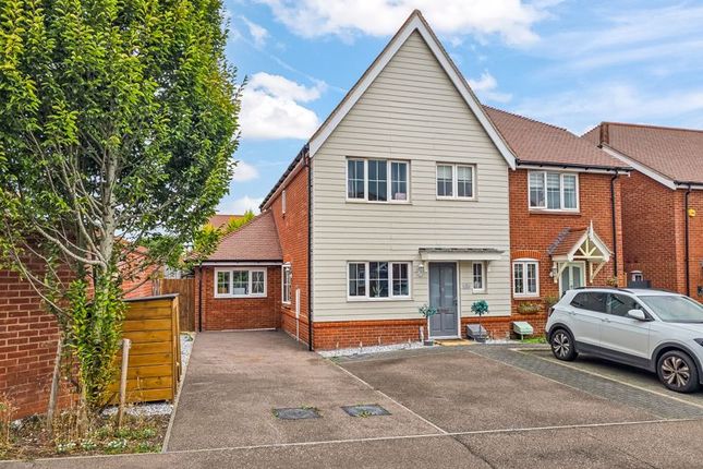 3 bedroom semi-detached house for sale