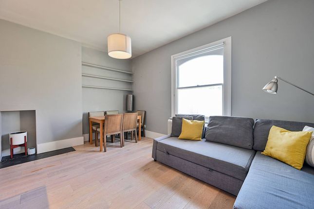 Hammersmith Grove, Brackenbury... 3 bed flat for sale