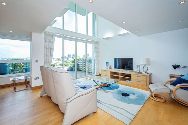 4 bedroom flat for sale