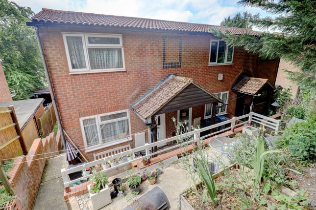 Westfield Walk, Buckinghamshire HP12 1 bed terraced house for sale