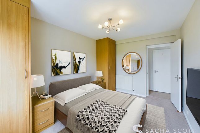 Cranes Drive, Surbiton, KT5 2 bed apartment for sale