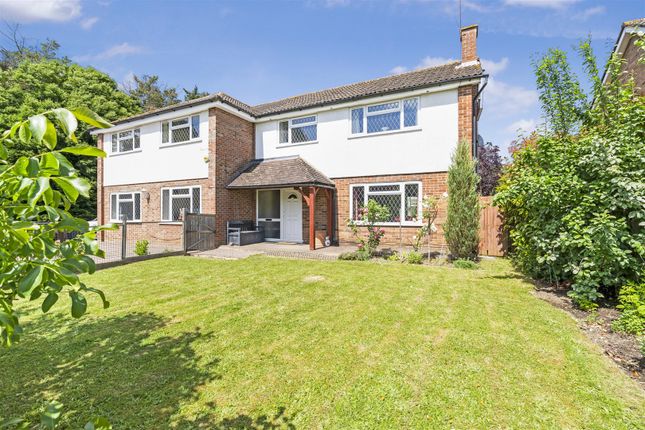 Rutherford Way, Tonbridge TN10 6 bed detached house for sale