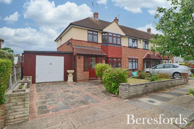 Swan Avenue, Upminster, RM14 3 bed end of terrace house for sale