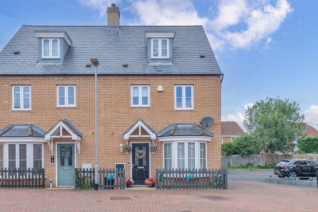 4 bedroom semi-detached house for sale