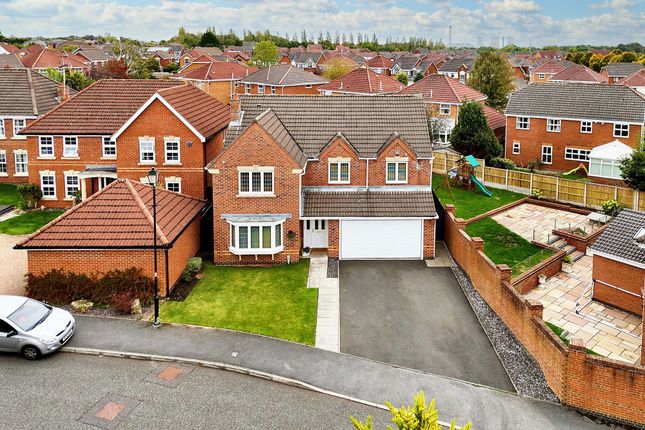 Prestwick Close, Widnes WA8 5 bed detached house for sale