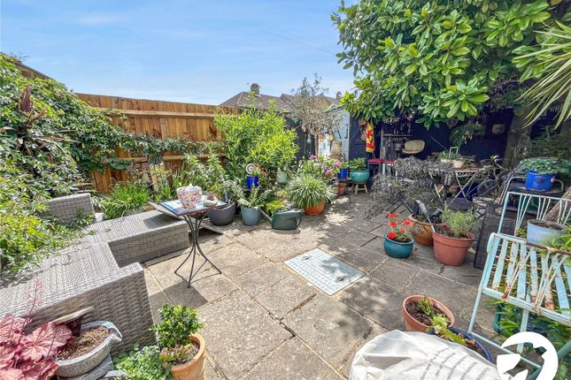 Cliffe Road, Rochester, Kent, ME2 3 bed terraced house for sale