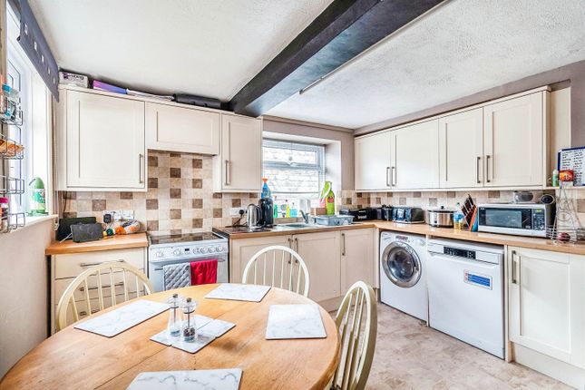 2 bedroom cottage for sale