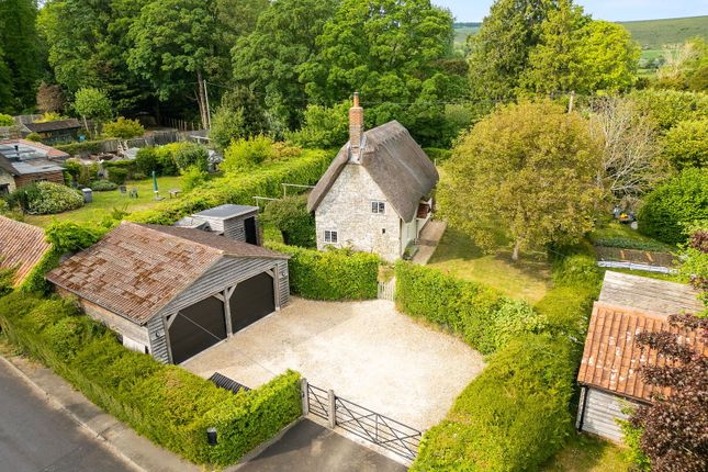 Warminster BA12 2 bed cottage for sale