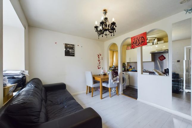 1 bedroom semi-detached house for sale