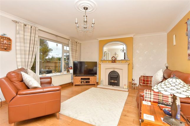 3 bed detached bungalow