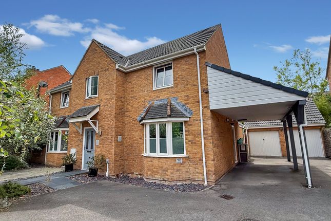 Bashkir Road, Westbury 4 bed detached house for sale