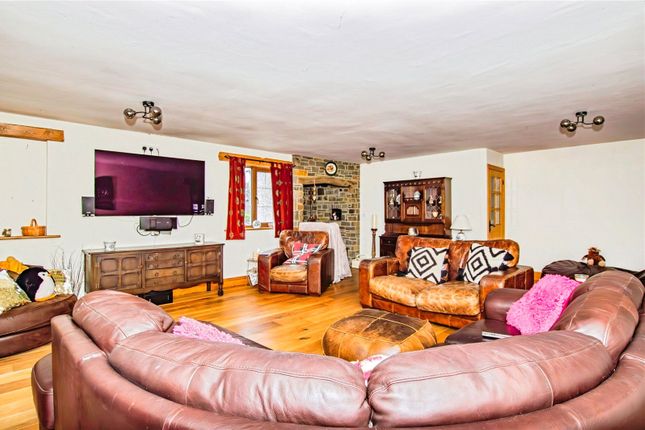 6 bedroom detached house for sale
