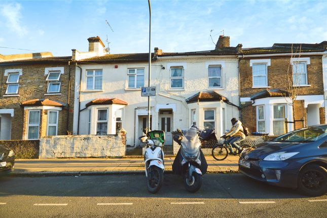Belton Road, London, NW2 2 bed apartment for sale