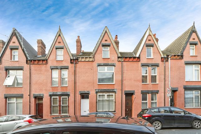 4 bed terraced house