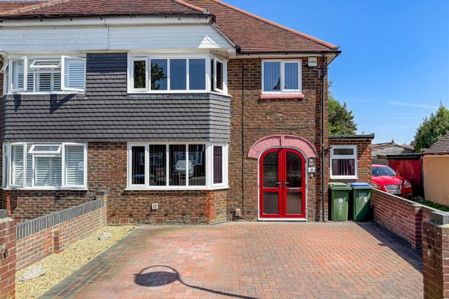 Myrtle Avenue, Portchester, 3 bed end of terrace house for sale