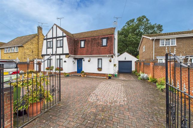Prospect Avenue, Farnborough... 5 bed detached house for sale