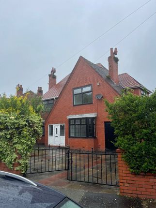 4 bed detached house