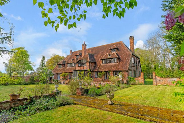 Calcot Park, Reading, RG31 6 bed barn conversion for sale