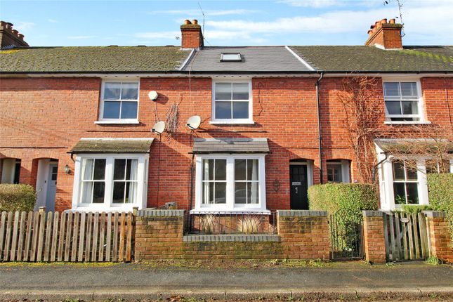 Rack Close Road, Alton, Hampshire, GU34 3 bed terraced house for sale