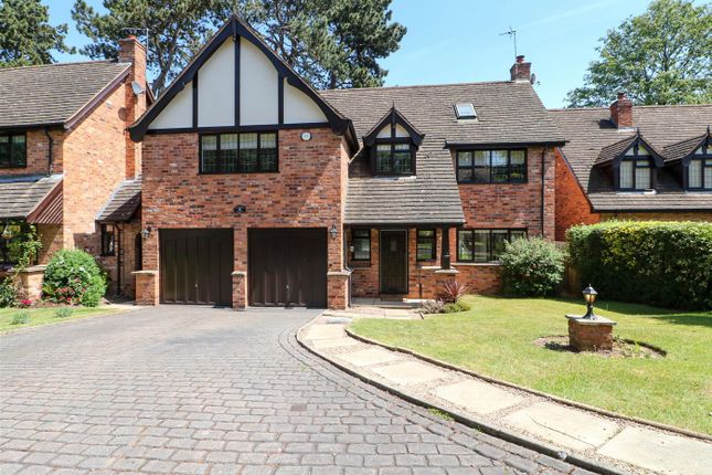 6 bedroom detached house for sale