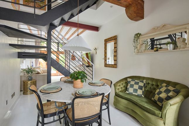 2 bedroom maisonette for sale