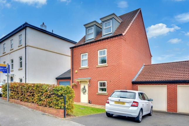 Weaving Gardens, Nottingham 4 bed link detached house for sale