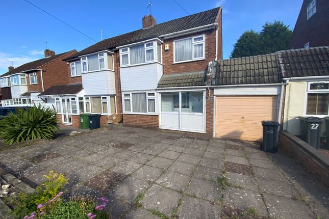 Middlefield Avenue, Halesowen B62 3 bed semi