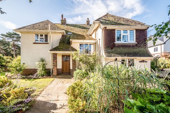 4 bed detached house