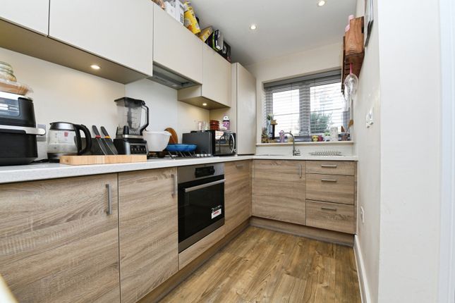 2 bed end terrace house