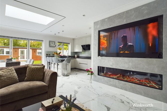 Fairfield Avenue, Middlesex HA8 3 bed semi