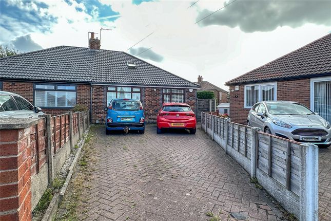 Merton Grove, Chadderton, Oldham... 4 bed semi