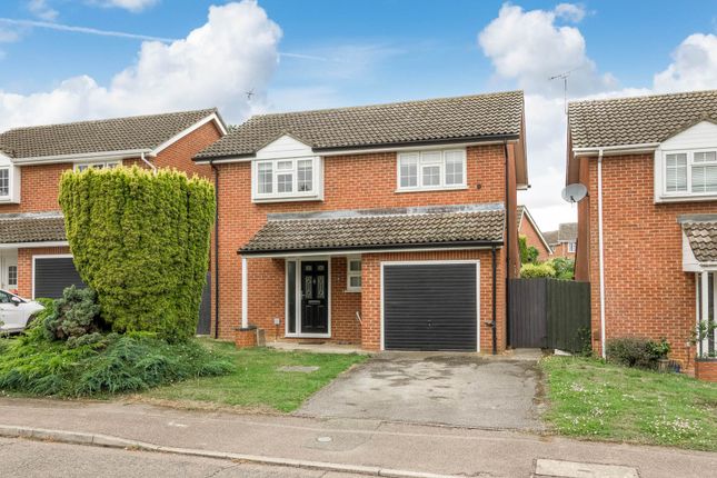 Thomas Drive, Newport Pagnell MK16 3 bed detached house for sale