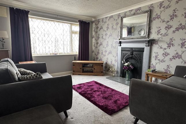 Malam Close, Tile Hill, Coventry *... 2 bed maisonette for sale