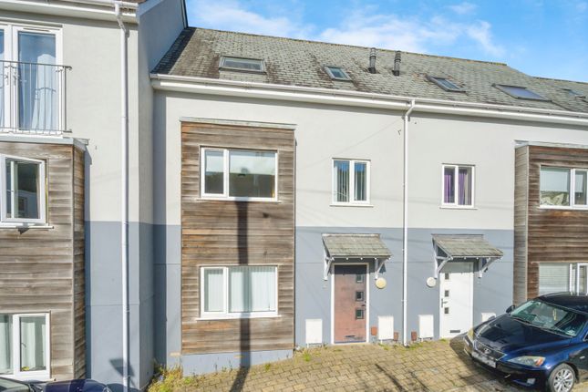 5 bedroom town house for sale