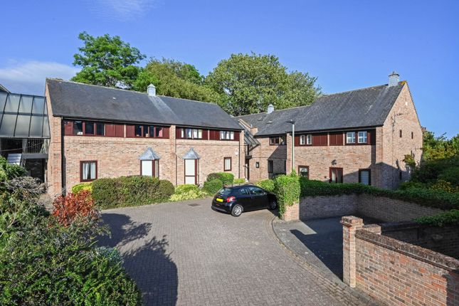 Church Mews, Acomb, York, YO26 2 bed flat for sale
