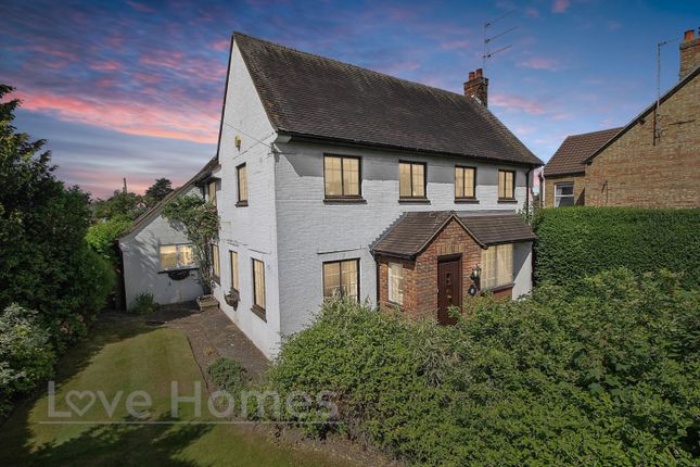 Ampthill Road, Flitwick 4 bed detached house for sale